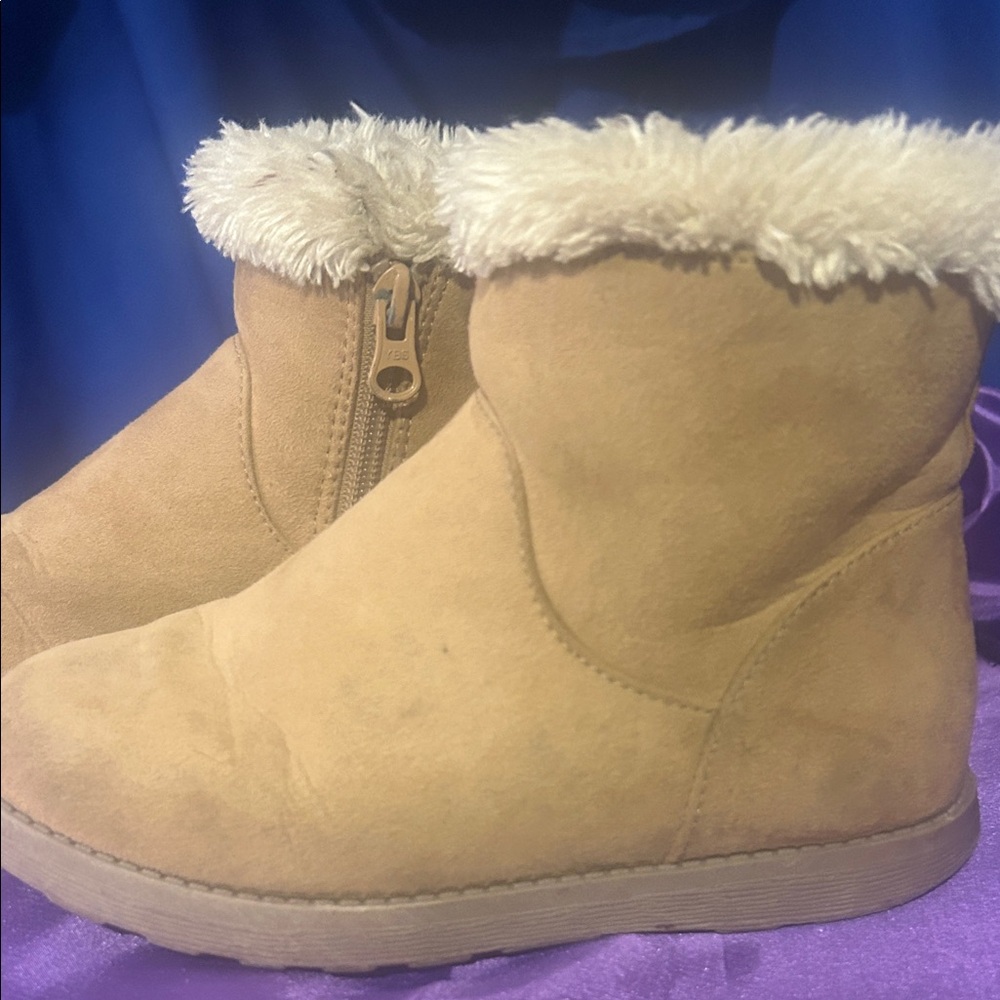 Cat and Jack Cozy Tan Ankle Boots with Faux Fur Lining